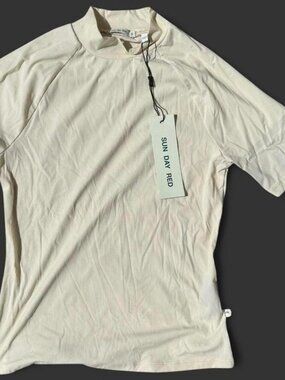 Sun Day Red cream short sleeve mock neck top